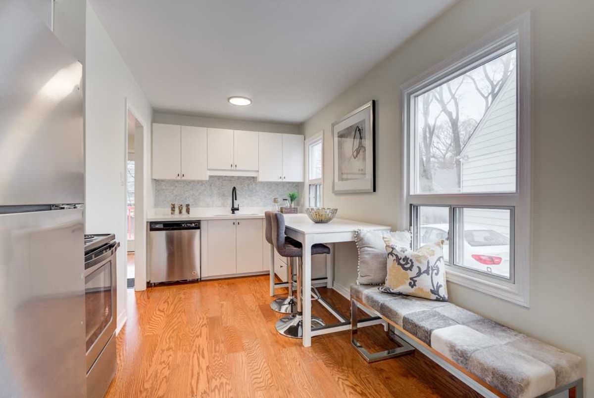 9 Saunders Cres 9 Saunders Cres Toronto