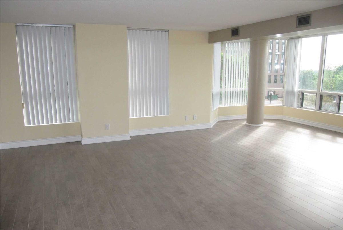 303-155 Hillcrest Ave 303-155 Hillcrest Ave Mississauga