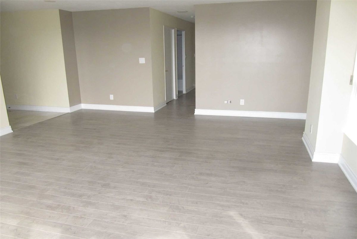 303-155 Hillcrest Ave 303-155 Hillcrest Ave Mississauga