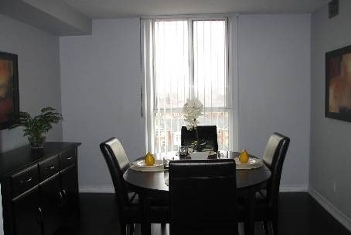 711-155 Hillcrest Ave 711-155 Hillcrest Ave Mississauga