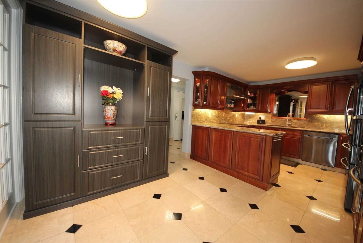 1114-1400 Dixie Rd 1114-1400 Dixie Rd Mississauga