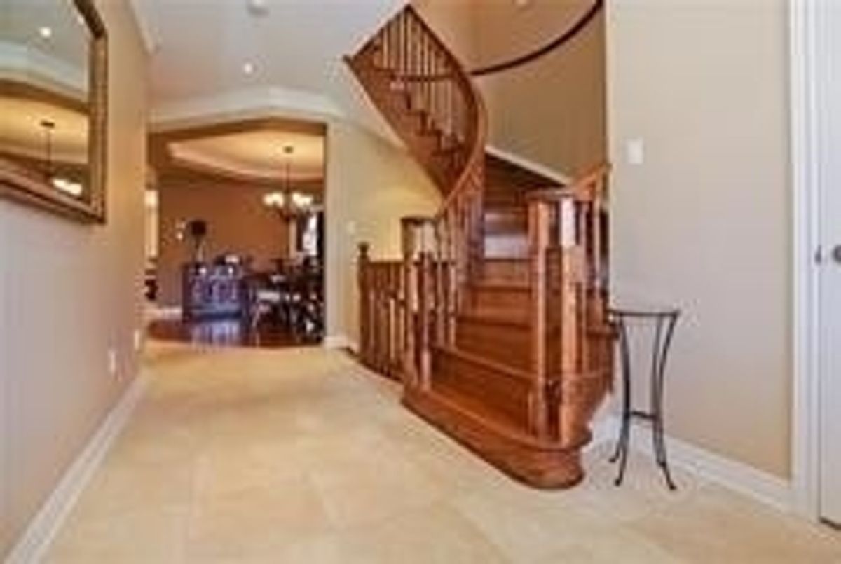 568 Amarone Crt 568 Amarone Crt Mississauga