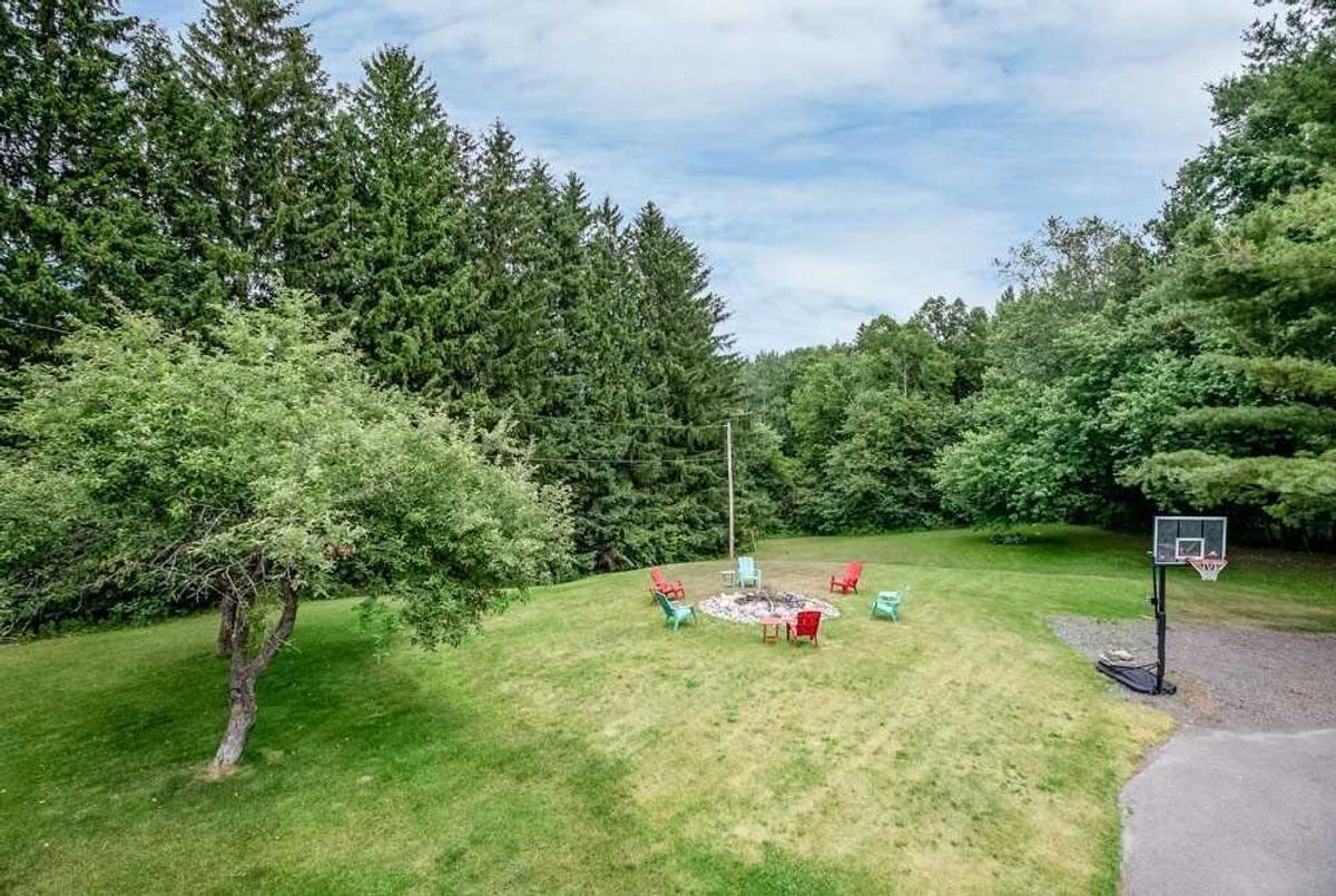 7695 Old Church Rd 7695 Old Church Rd Caledon