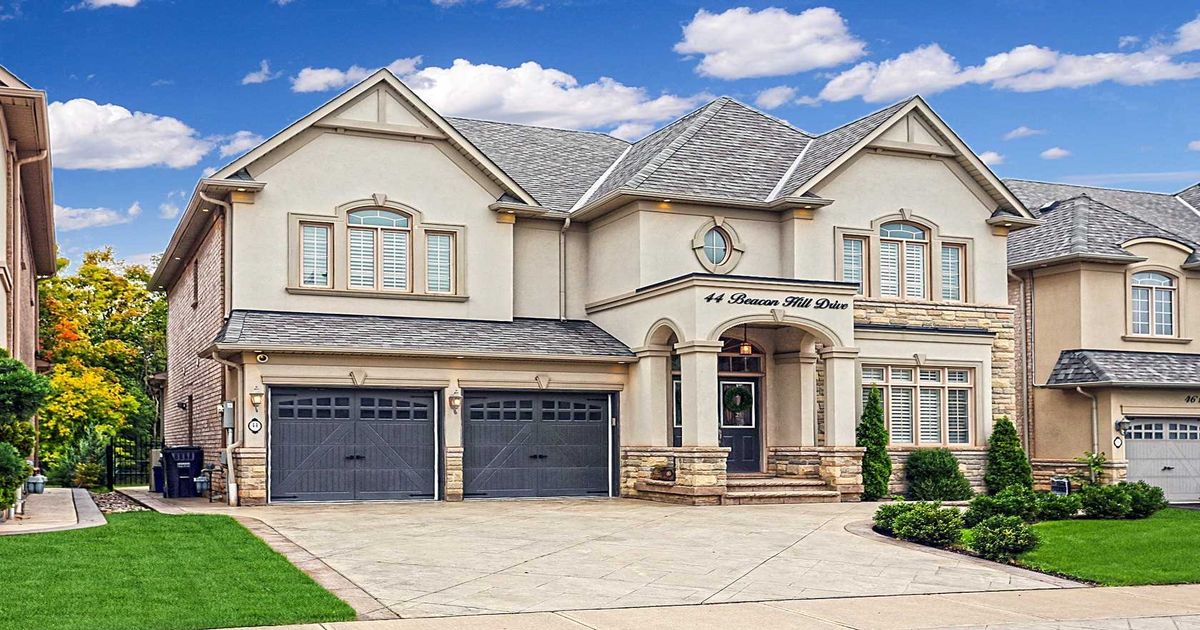 44 Beacon Hill Dr Brampton