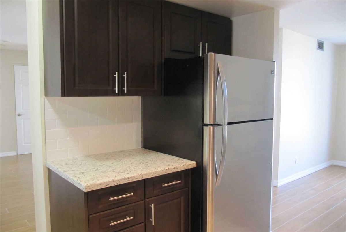 2212-155 Hillcrest Ave 2212-155 Hillcrest Ave Mississauga