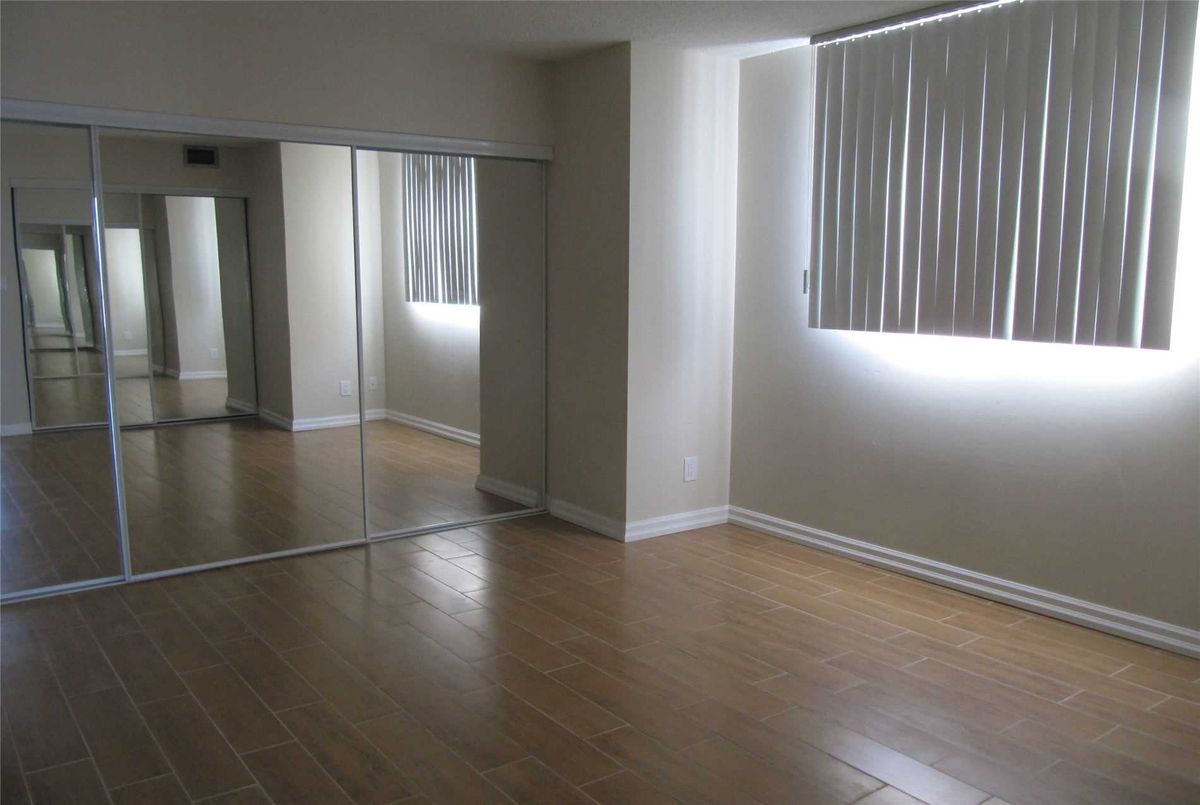 2212-155 Hillcrest Ave 2212-155 Hillcrest Ave Mississauga