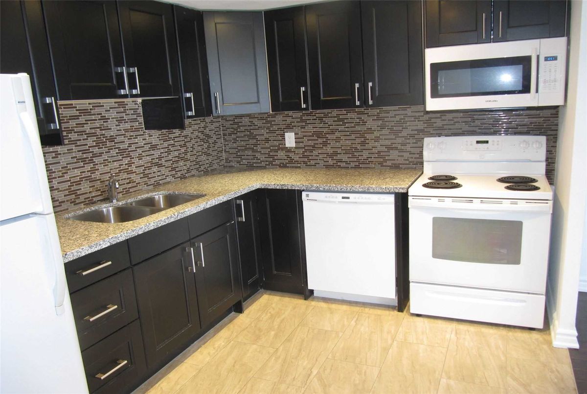 1208-155 Hillcrest Ave 1208-155 Hillcrest Ave Mississauga