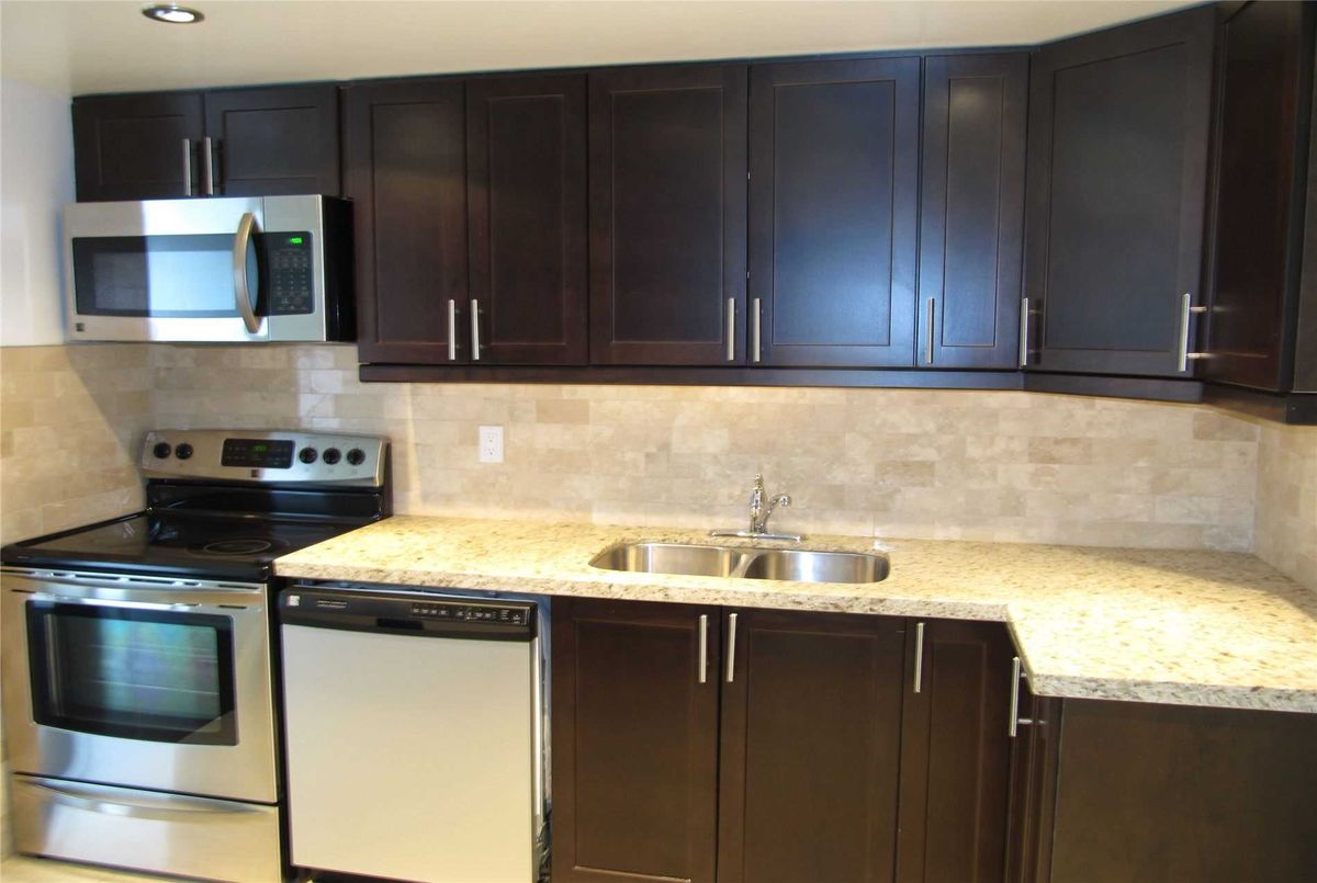 311-145 Hillcrest Ave 311-145 Hillcrest Ave Mississauga
