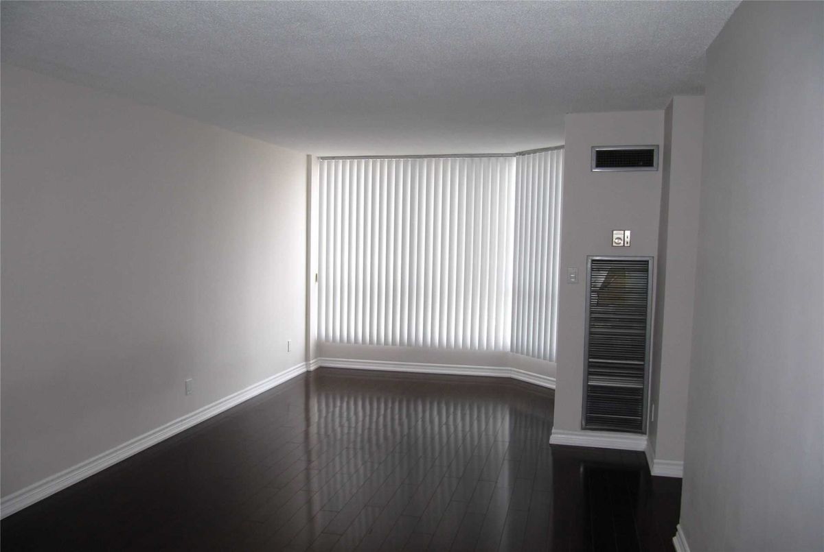 311-145 Hillcrest Ave 311-145 Hillcrest Ave Mississauga