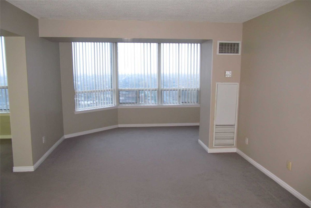 1611-135 Hillcrest Ave 1611-135 Hillcrest Ave Mississauga