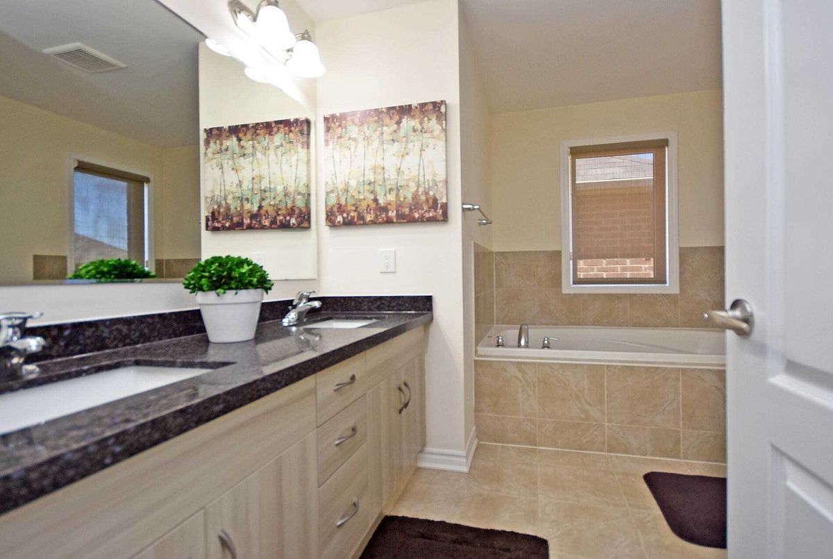 8 Stedford Cres 8 Stedford Cres Brampton