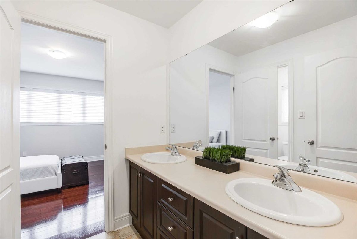 15 Lookout Crt 15 Lookout Crt Halton Hills