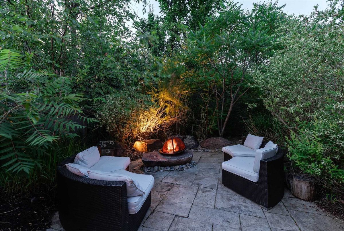 15 Lookout Crt 15 Lookout Crt Halton Hills