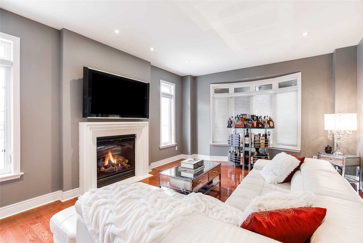 15 Lookout Crt 15 Lookout Crt Halton Hills