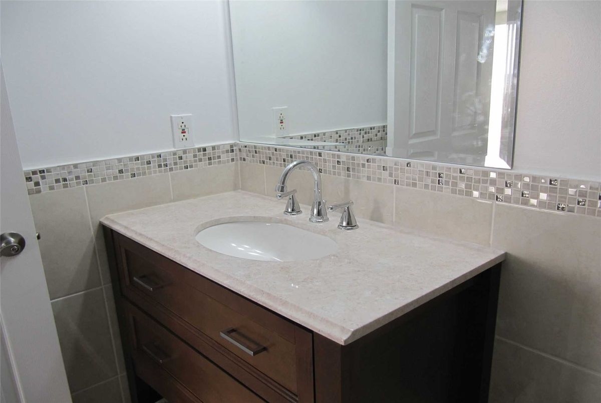 2206-155 Hillcrest Ave 2206-155 Hillcrest Ave Mississauga