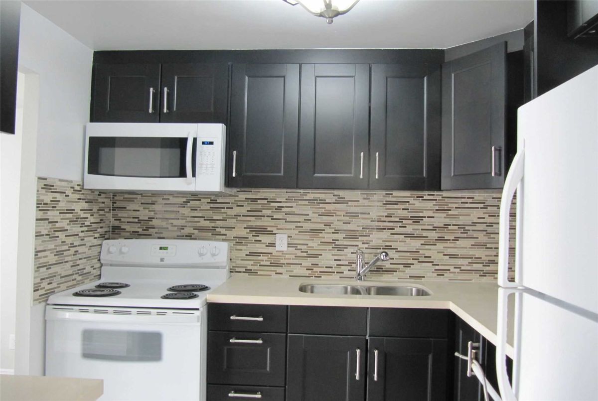 2206-155 Hillcrest Ave 2206-155 Hillcrest Ave Mississauga