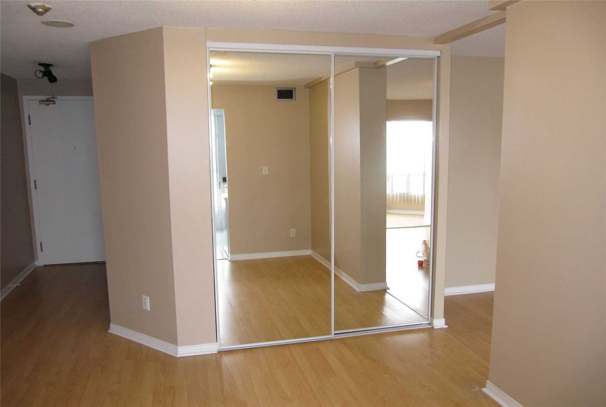 1616-115 Hillcrest Ave 1616-115 Hillcrest Ave Mississauga