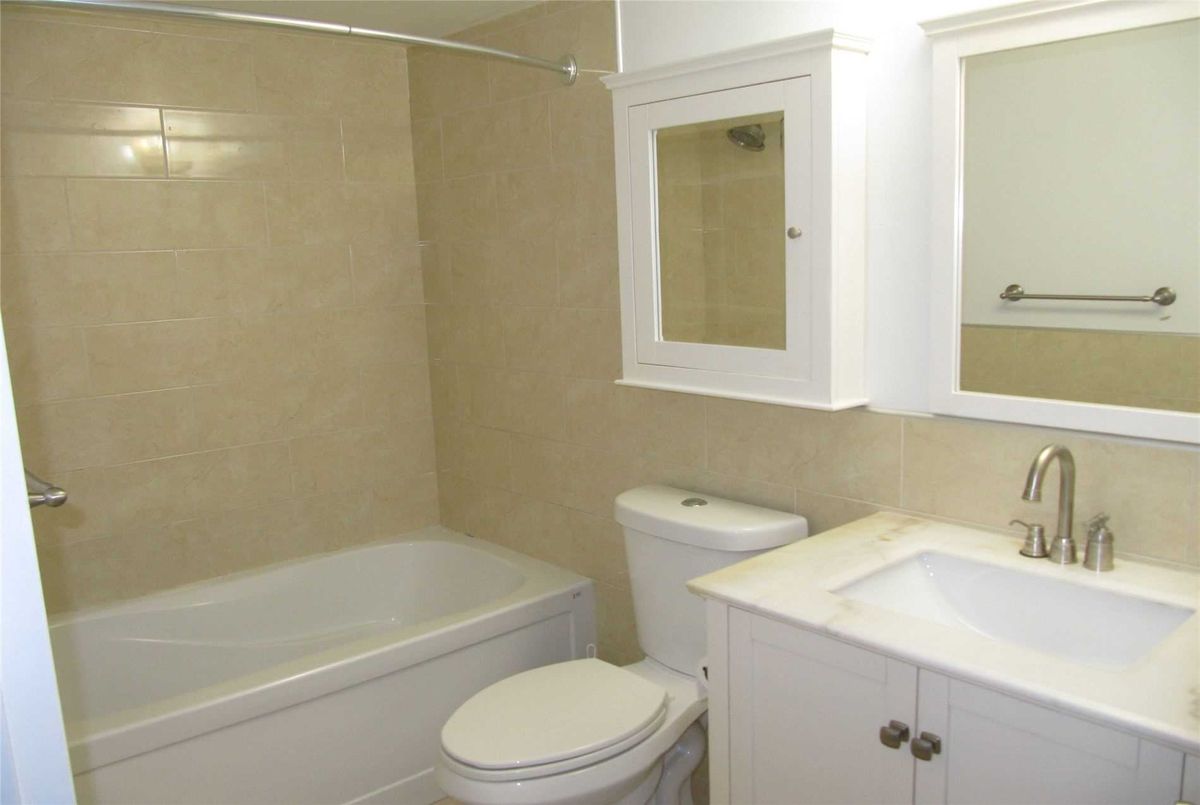 209-155 Hillcrest Ave 209-155 Hillcrest Ave Mississauga