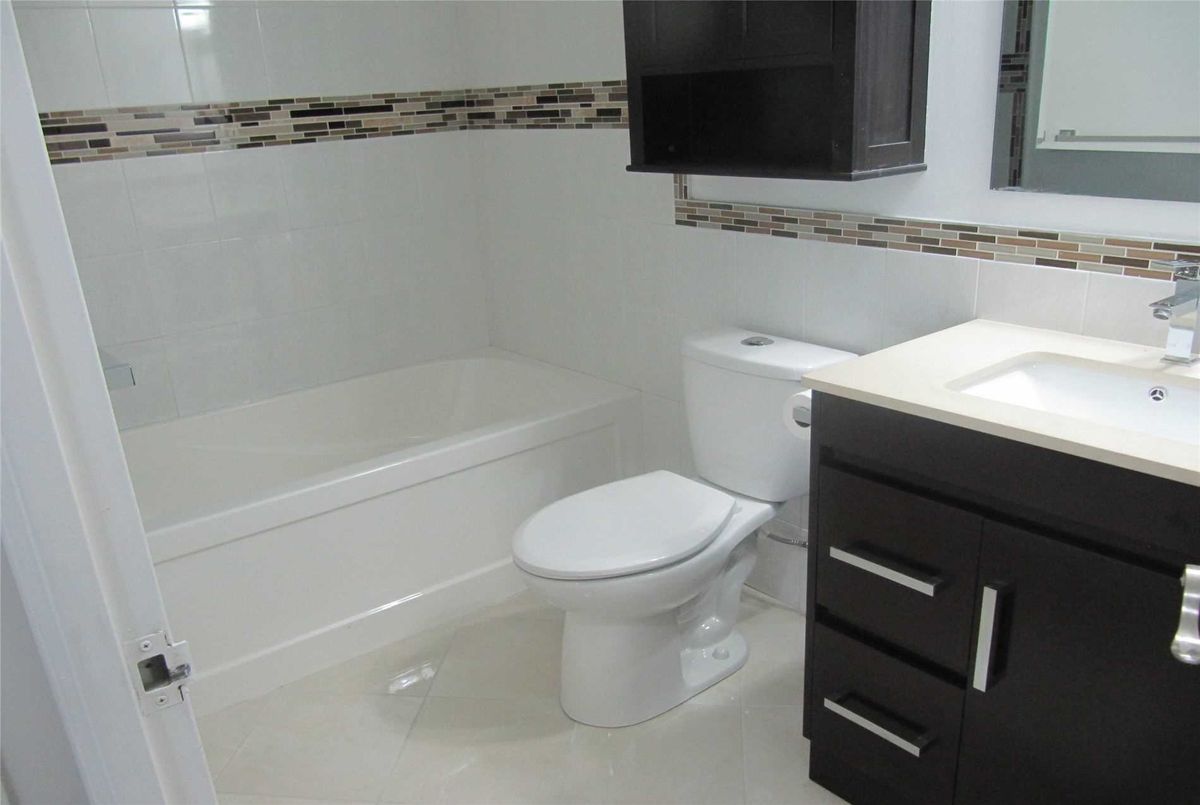 1201-155 Hillcrest Ave 1201-155 Hillcrest Ave Mississauga