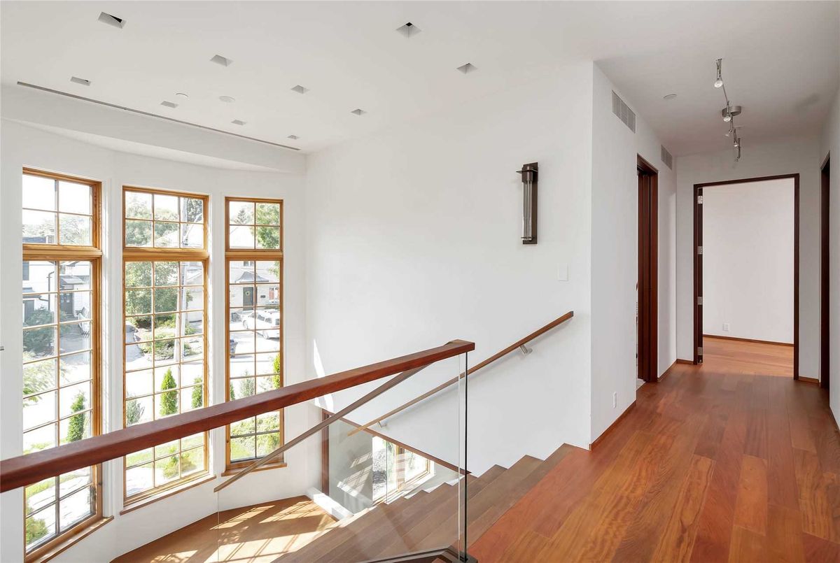 89 Kingsway Cres 89 Kingsway Cres Toronto