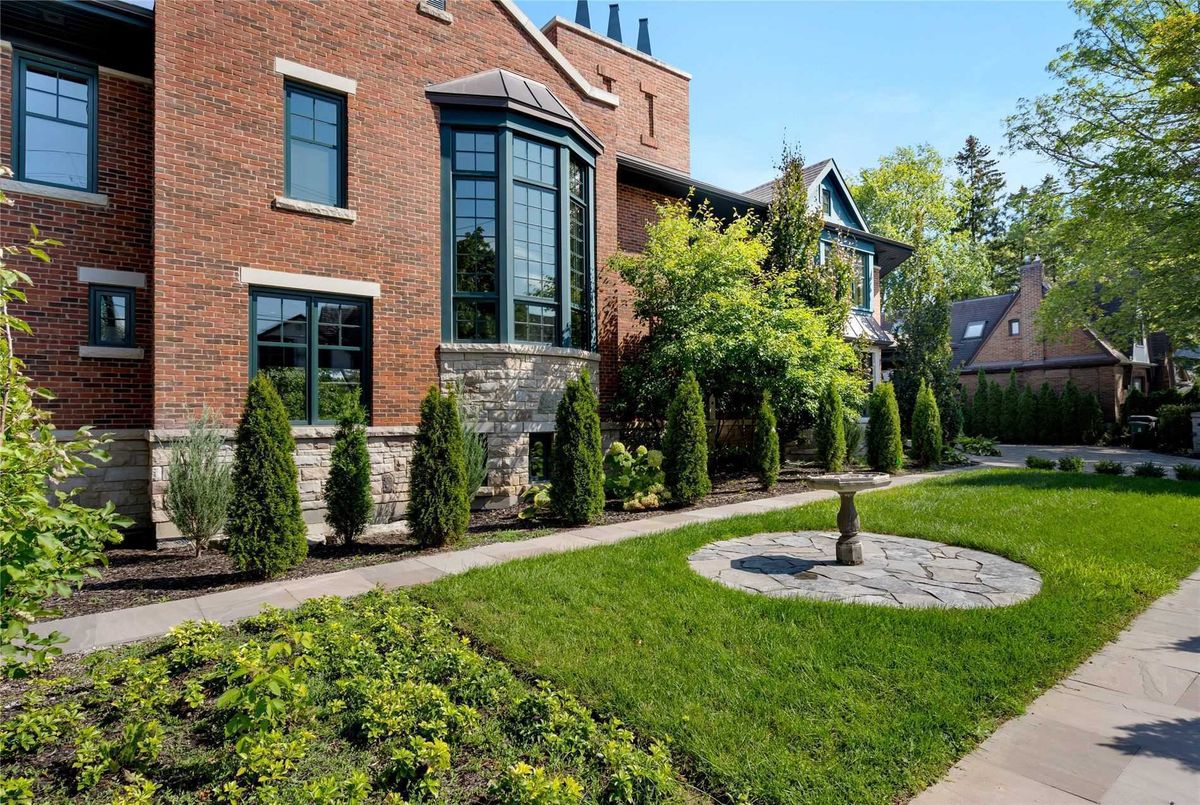 89 Kingsway Cres 89 Kingsway Cres Toronto