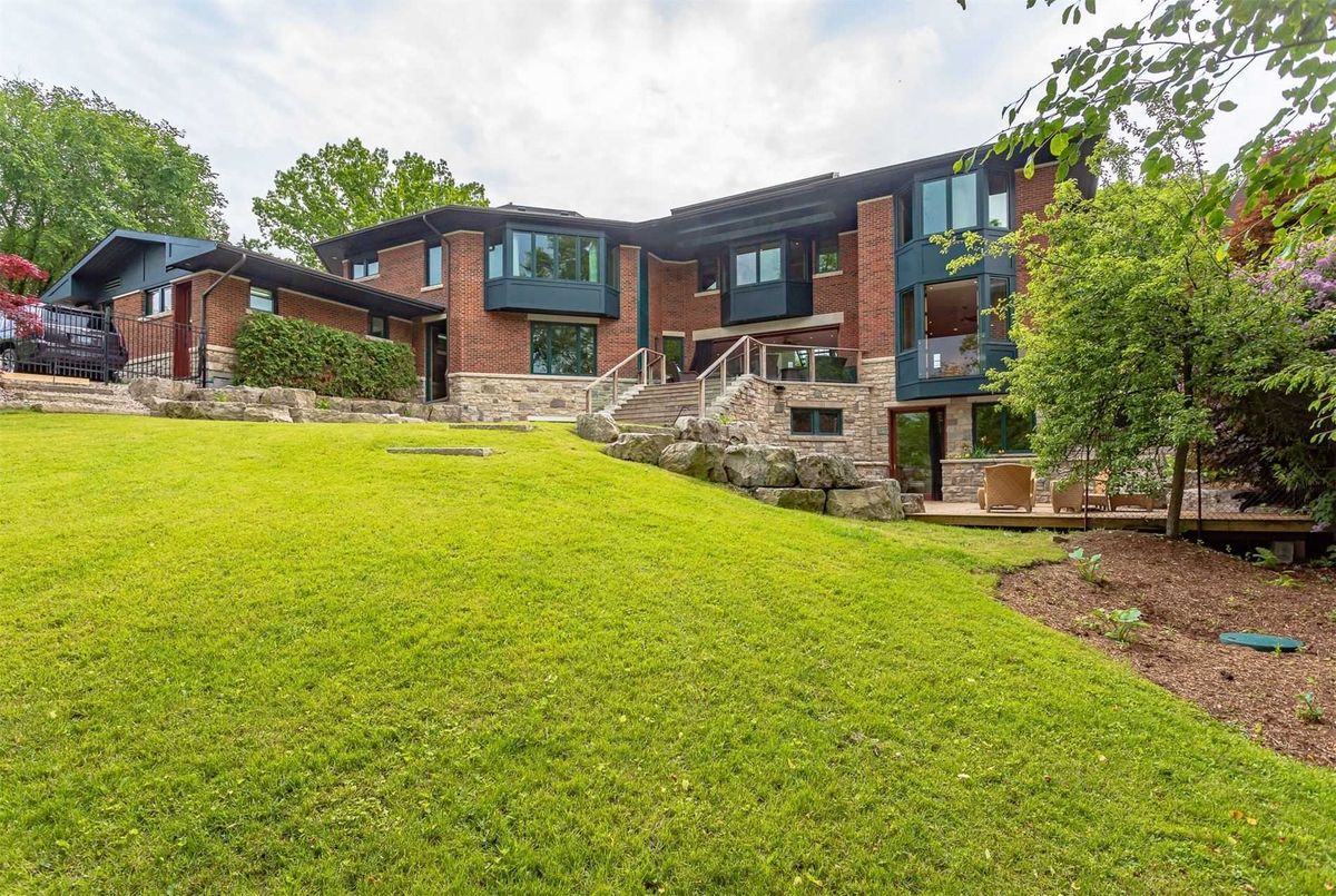 89 Kingsway Cres 89 Kingsway Cres Toronto