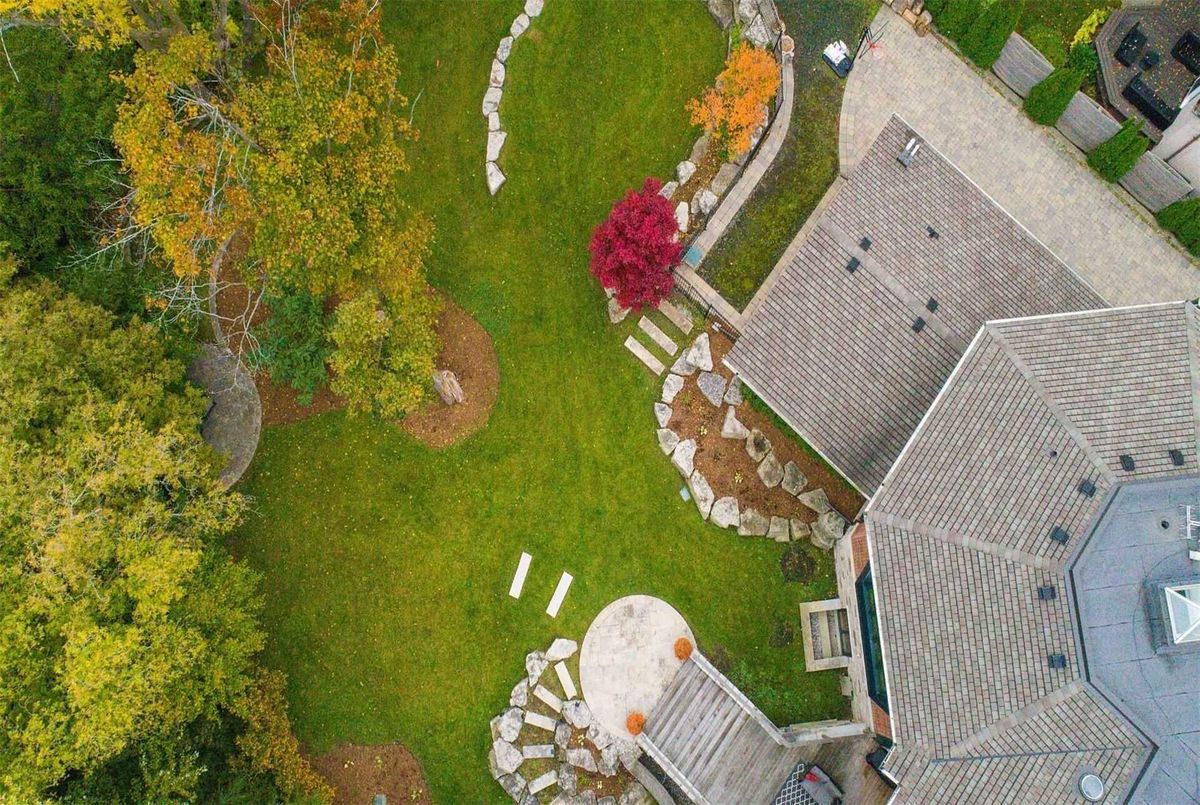 89 Kingsway Cres 89 Kingsway Cres Toronto