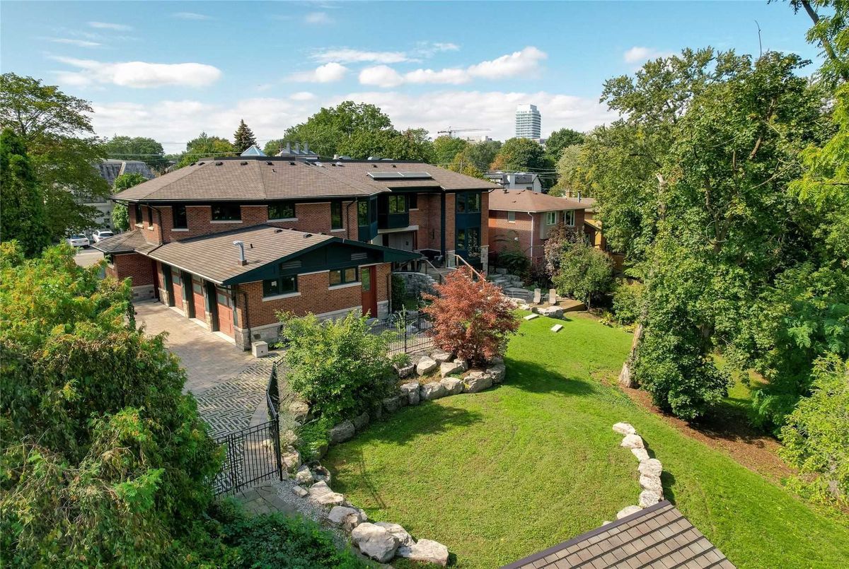 89 Kingsway Cres 89 Kingsway Cres Toronto