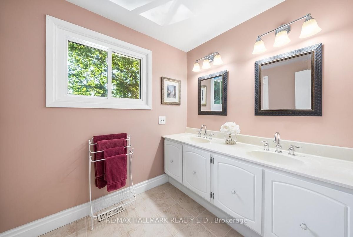 127 Glenview Dr 127 Glenview Dr Mississauga