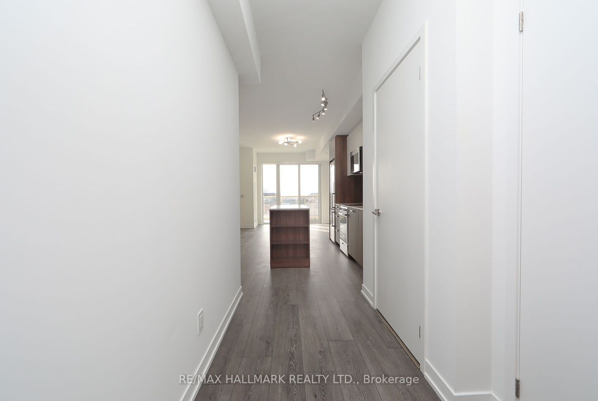 501-1787 St Clair Ave W 501-1787 St Clair Ave W Toronto