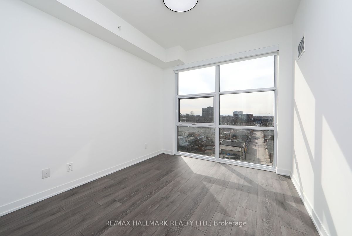 501-1787 St Clair Ave W 501-1787 St Clair Ave W Toronto