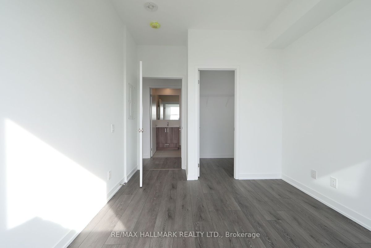 501-1787 St Clair Ave W 501-1787 St Clair Ave W Toronto