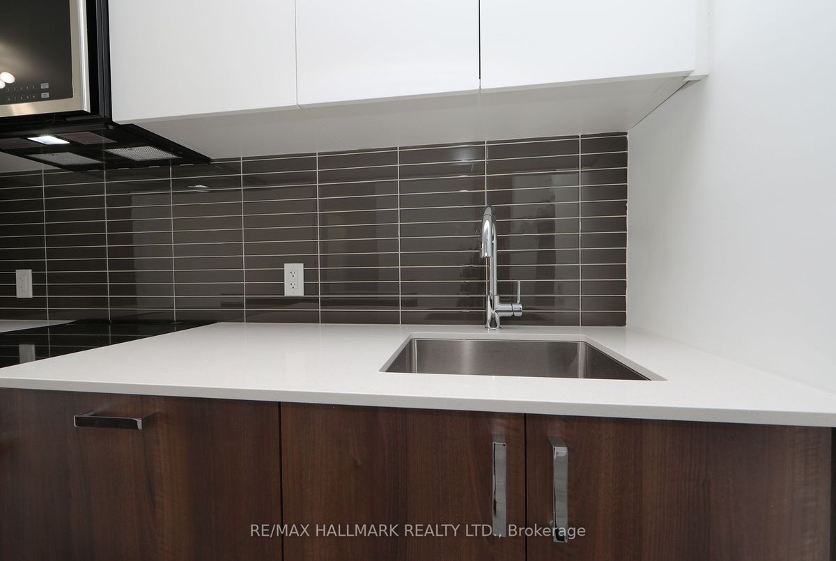 501-1787 St Clair Ave W 501-1787 St Clair Ave W Toronto