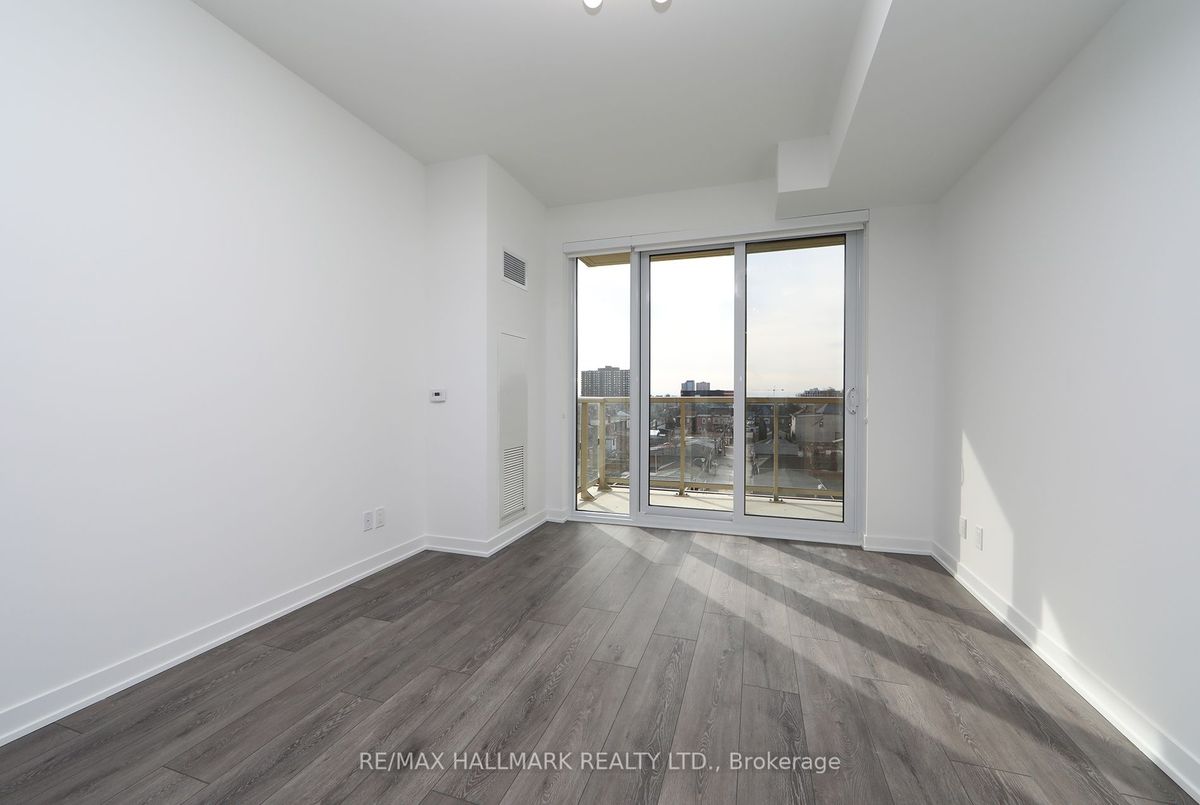 501-1787 St Clair Ave W 501-1787 St Clair Ave W Toronto