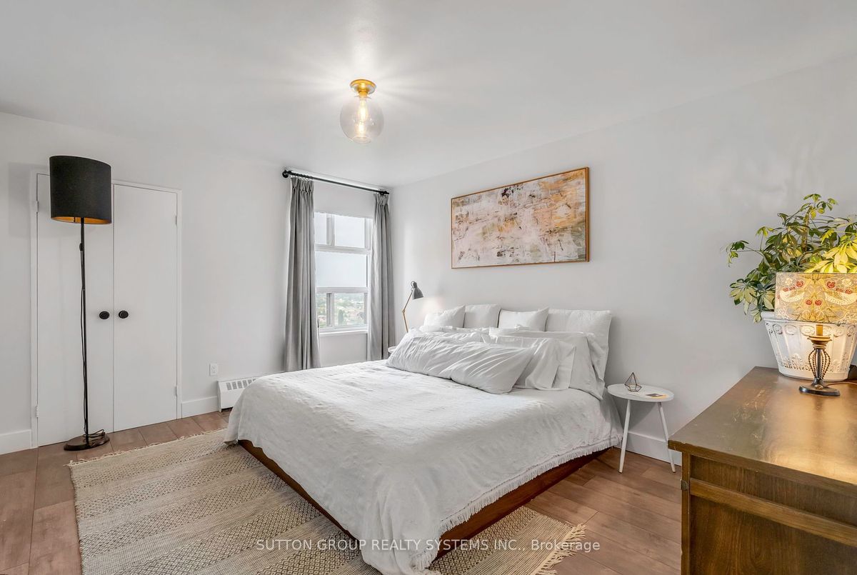 1709-360 Ridelle Ave 1709-360 Ridelle Ave Toronto