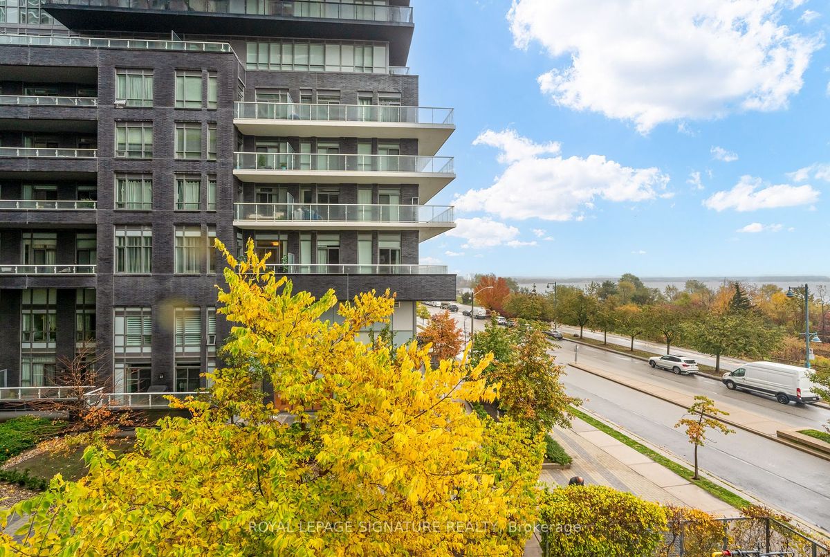 B415-60 Annie Craig Drive B415-60 Annie Craig Drive Toronto W06