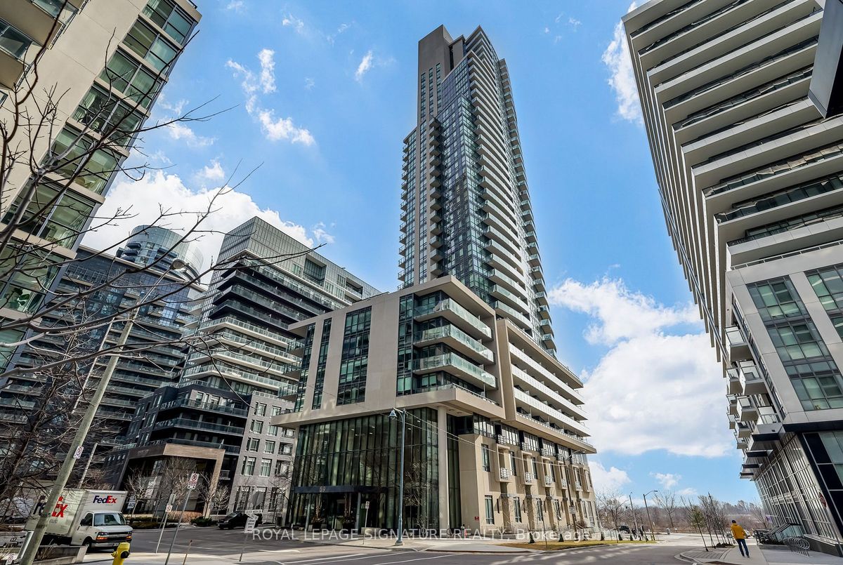 B415-60 Annie Craig Drive B415-60 Annie Craig Drive Toronto W06