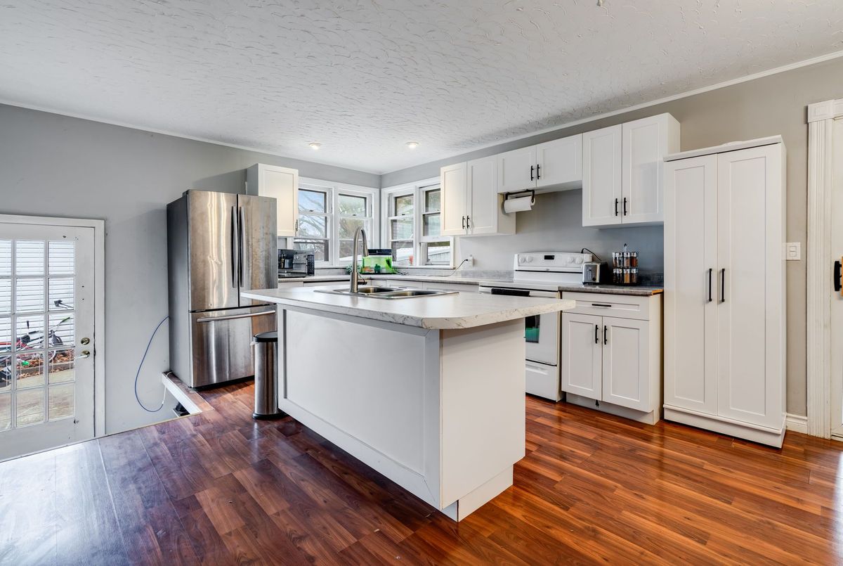 39 John Street 39 John Street Chatham-Kent