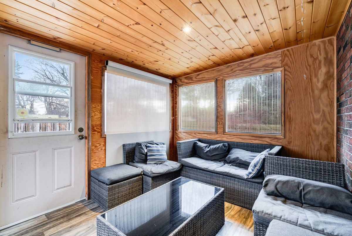 39 John Street 39 John Street Chatham-Kent