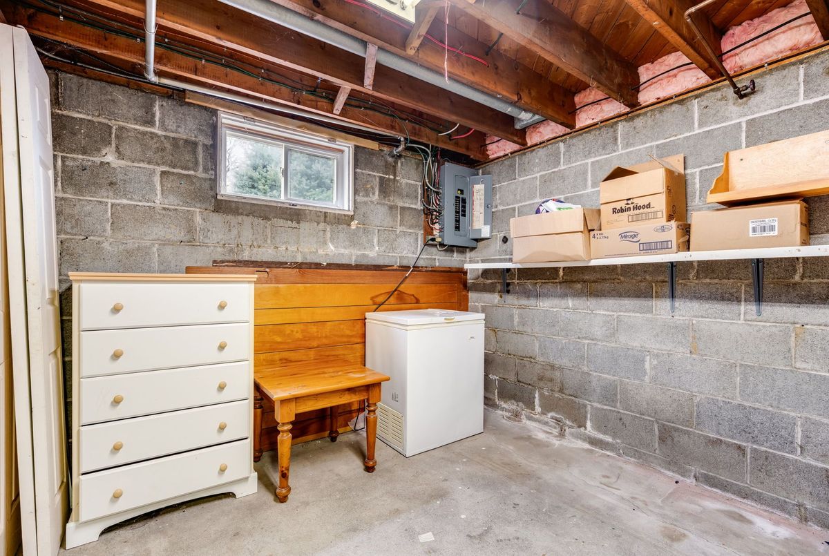 39 John Street 39 John Street Chatham-Kent