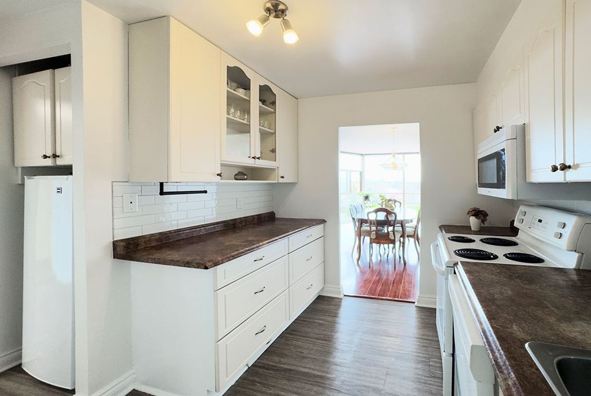 707-2760 Carousel Crescent 707-2760 Carousel Crescent Blossom Park - Airport and Area