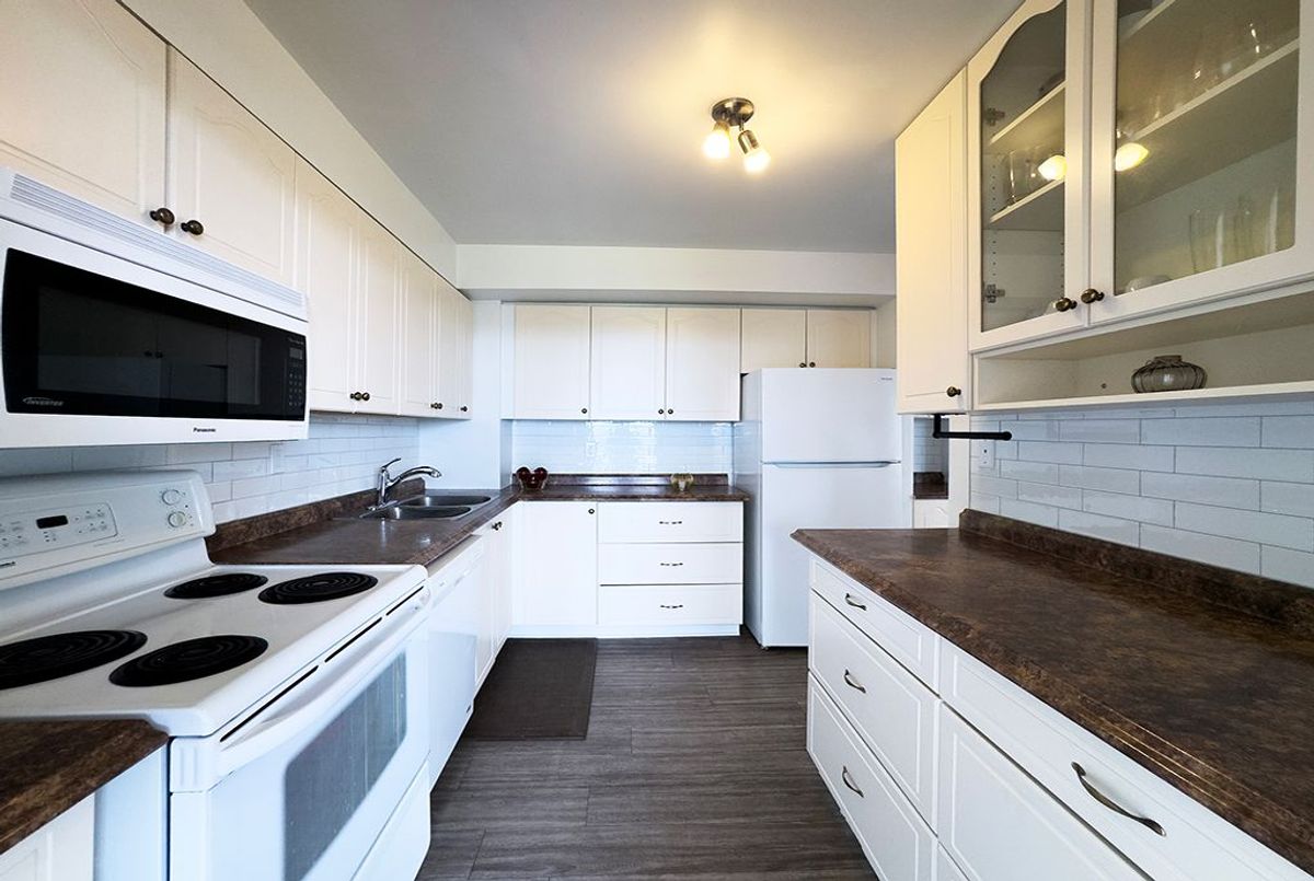 707-2760 Carousel Crescent 707-2760 Carousel Crescent Blossom Park - Airport and Area