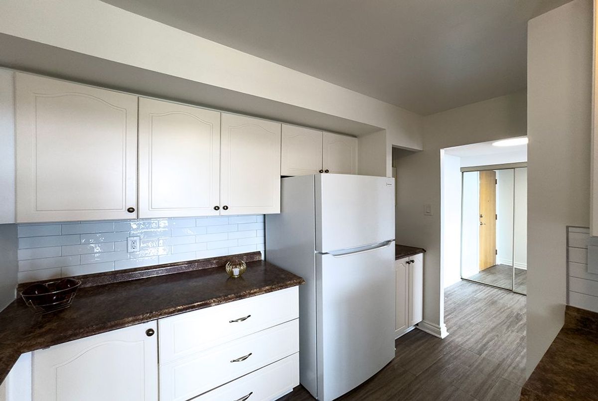 707-2760 Carousel Crescent 707-2760 Carousel Crescent Blossom Park - Airport and Area