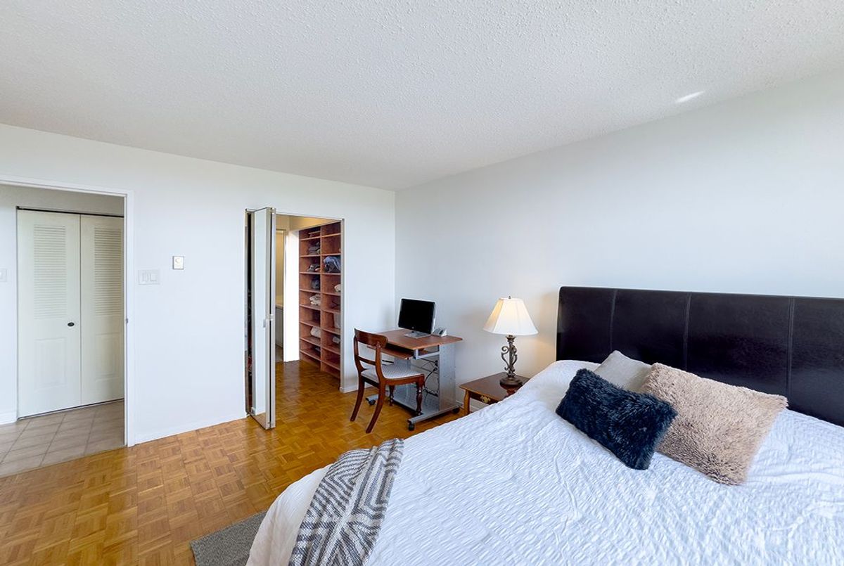 707-2760 Carousel Crescent 707-2760 Carousel Crescent Blossom Park - Airport and Area