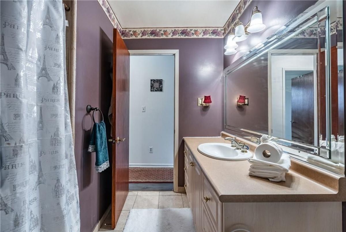 97 Guildwood Drive 97 Guildwood Drive Hamilton