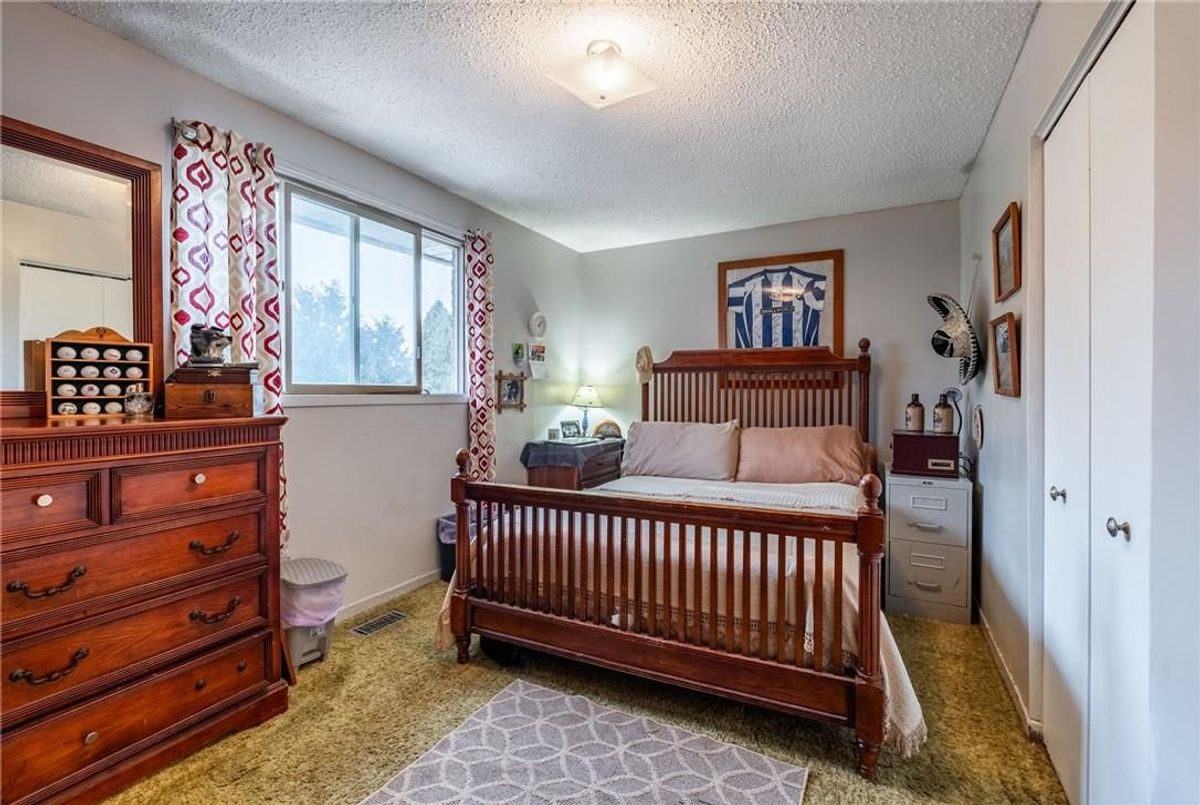 97 Guildwood Drive 97 Guildwood Drive Hamilton