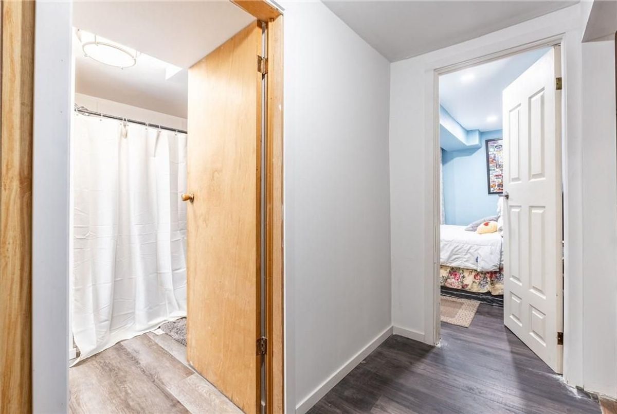 97 Guildwood Drive 97 Guildwood Drive Hamilton
