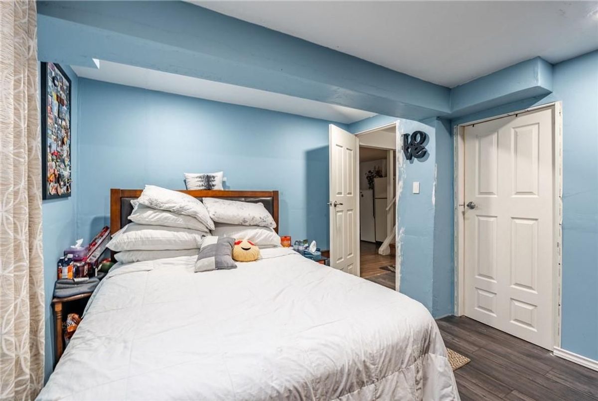 97 Guildwood Drive 97 Guildwood Drive Hamilton
