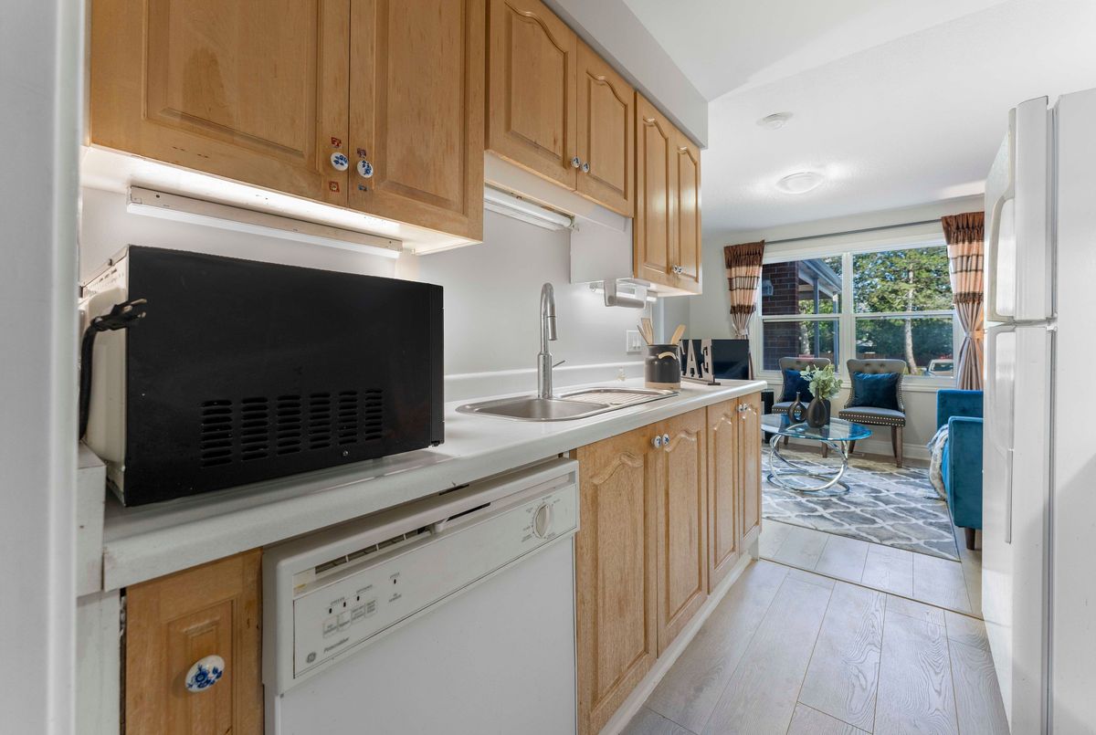 2-405 Keats Way 2-405 Keats Way Waterloo