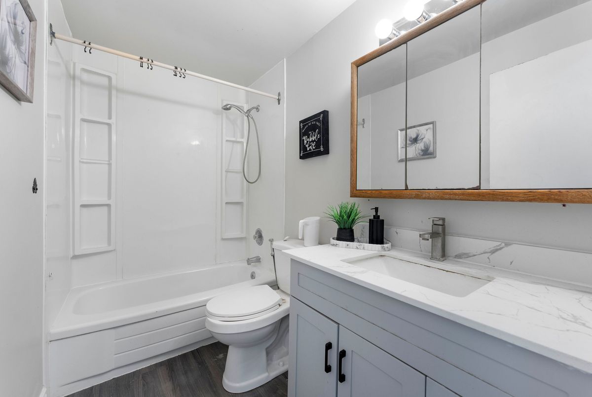 2-405 Keats Way 2-405 Keats Way Waterloo